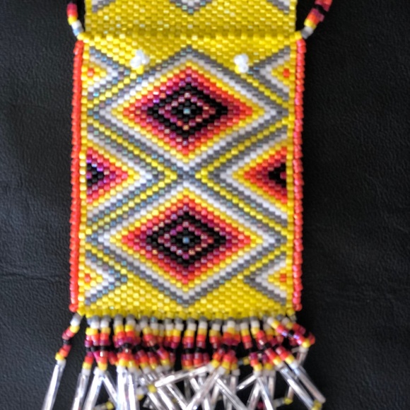 Bright colorful Beaded bad/pouch - Picture 4 of 4